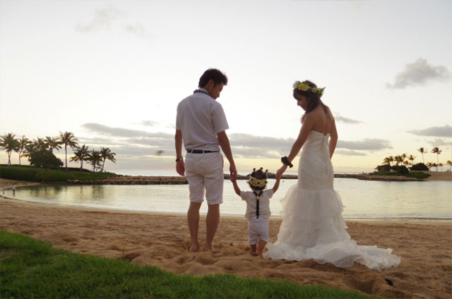 ハワイでのフォトウェディングで家族写真を撮ろう ハワイで家族写真 ファミリーフォトプラン